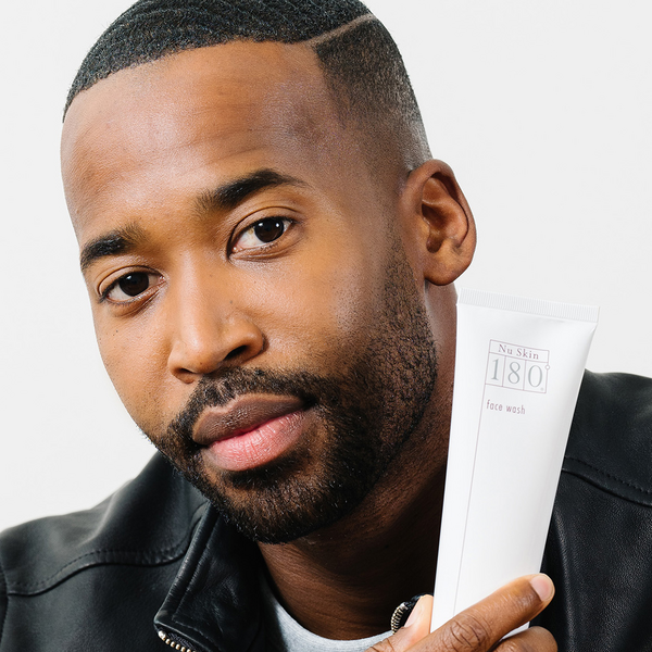 FACE WASH™ 180°- CREMA PARA ELIMINACION DE MANCHAS Y ACNÉ